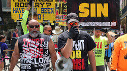 Love and Hate in the Deep South Love and Hate in the Deep South