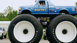 Ultimate Monster Trucks Ultimate Monster Trucks