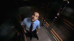 Bref. J'étais coincé dans un ascenseur Bref. J'étais coincé dans un ascenseur