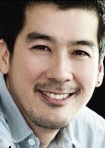 photo of Phol Tantasathien