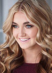 photo of Lindsay Arnold