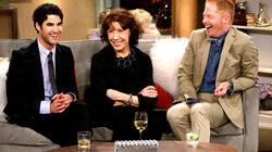 Jesse Tyler Ferguson, Lily Tomlin, and Darren Criss Jesse Tyler Ferguson, Lily Tomlin, and Darren Criss