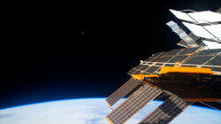 ISS UFO Swarm, Yale Lake Leaf Monster, and Rat King ISS UFO Swarm, Yale Lake Leaf Monster, and Rat King