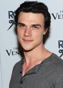 Finn Wittrock Finn Wittrock
