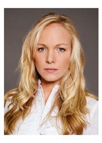 Eline Van der Velden Eline Van der Velden