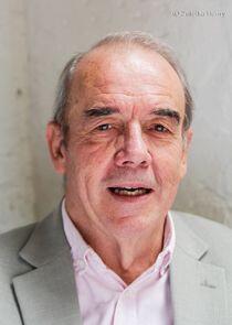 Roland Oliver
