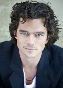 Luke Arnold Luke Arnold