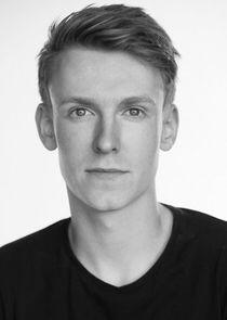 photo of Tom Glenister photo of Tom Glenister