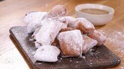 Beignets With Dipping Sauce Beignets With Dipping Sauce