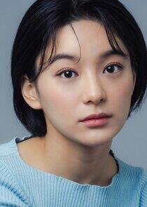 photo of Momoko Arata photo of Momoko Arata