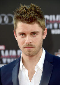 Luke Mitchell Luke Mitchell