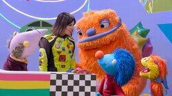 Race Car Roxy / Helpsters Go to the Beach Race Car Roxy / Helpsters Go to the Beach