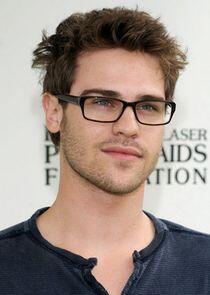 Grey Damon